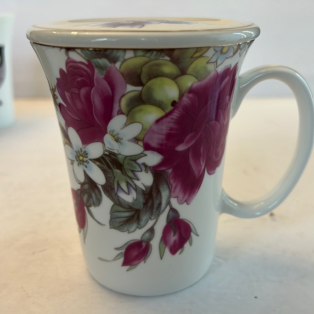 Gracie Bone China Coffee Tea Mug with Cover
